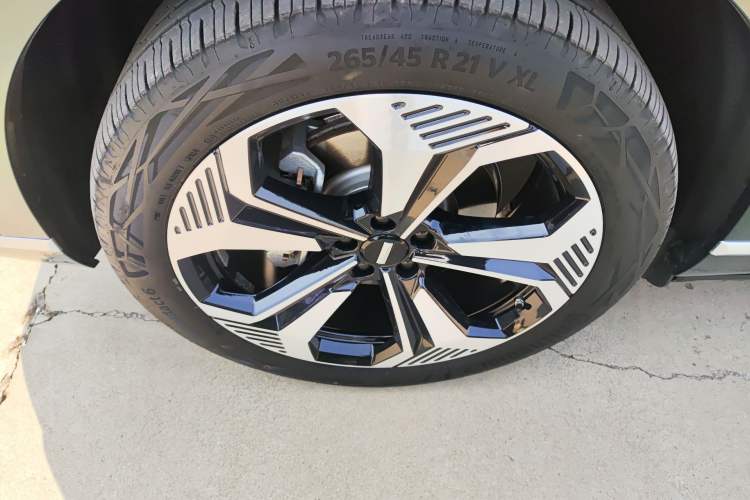 Used Wey Lanshan 2025 Four-Wheel Drive Max
