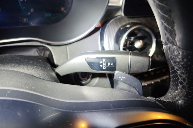 Used Mercedes-Benz C-Class 2021 C 260 L Sport Edition Star Collection Gear Lever