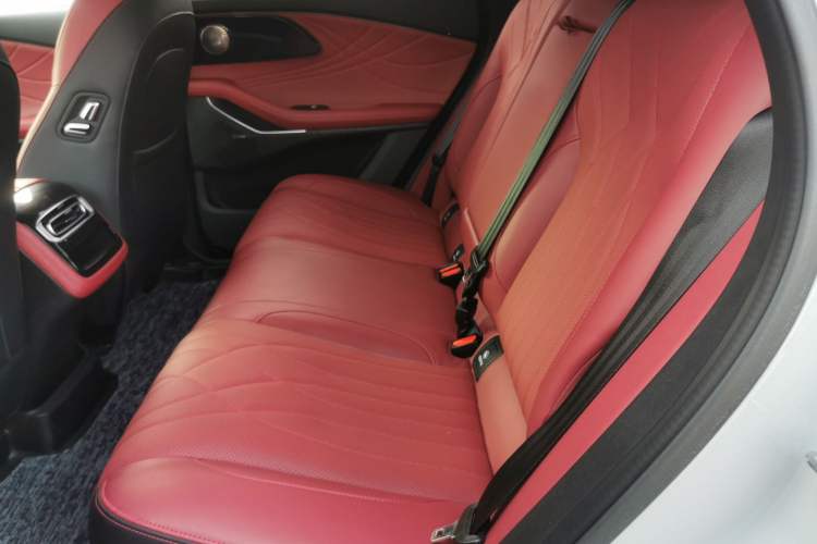 Used EXEED Stellar 2023 400T Two-Wheel Drive Comfort Flyfish Edition