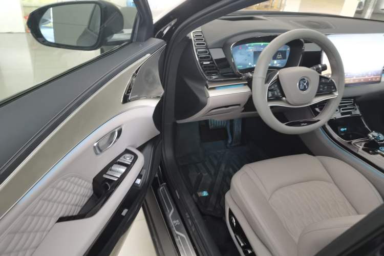 Used BYD Han 2024 EV Glory Edition 605KM Front-Wheel-Drive Premium Model