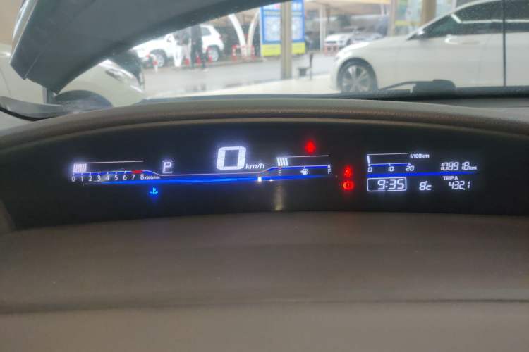 Used Honda Jade 2017 1.8L automatic Comfort version 5 seats
