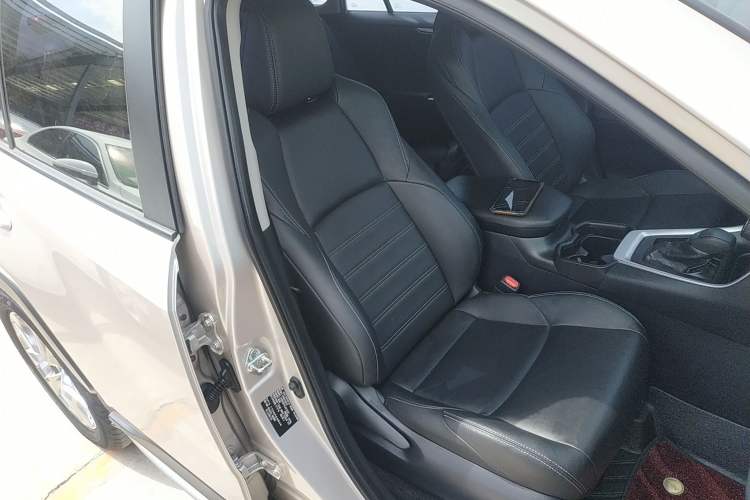 Used Toyota Wildlander 2020 2.0L CVT Two-Wheel Drive Luxury Edition Right Front Seat