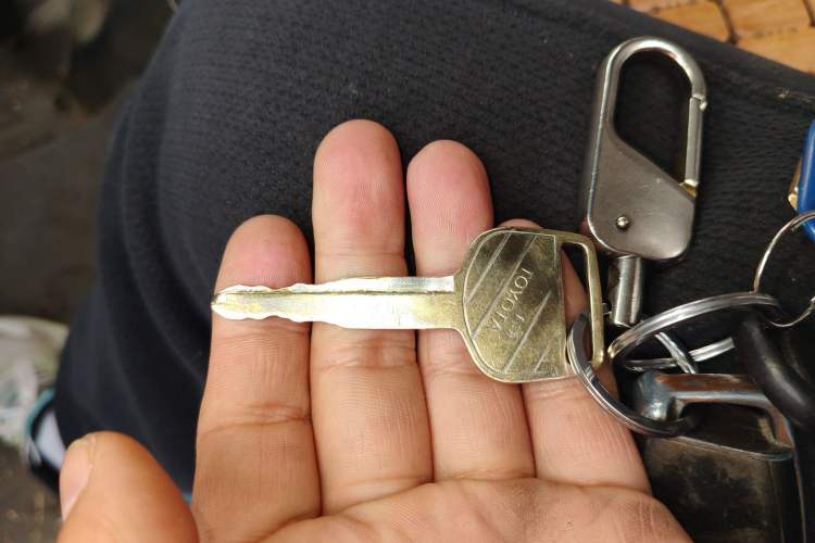 Used Jinbei Hiace 2014 2.0L Fifth-Generation Xiangyun Comfort Type 1 4G21C
