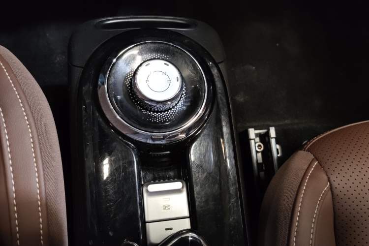 Used Wuling Bingo 2023 333 km Lingxi Connected Version Gear Lever