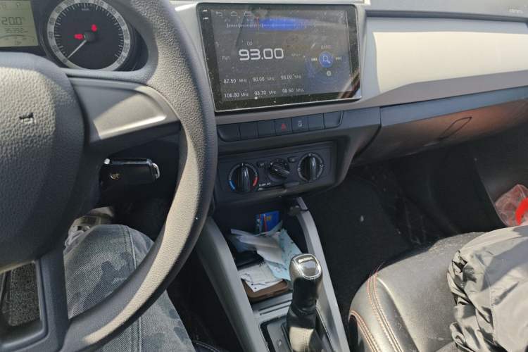 Used Skoda Fabia 2017 1.4L Automatic Car Enjoy Edition
