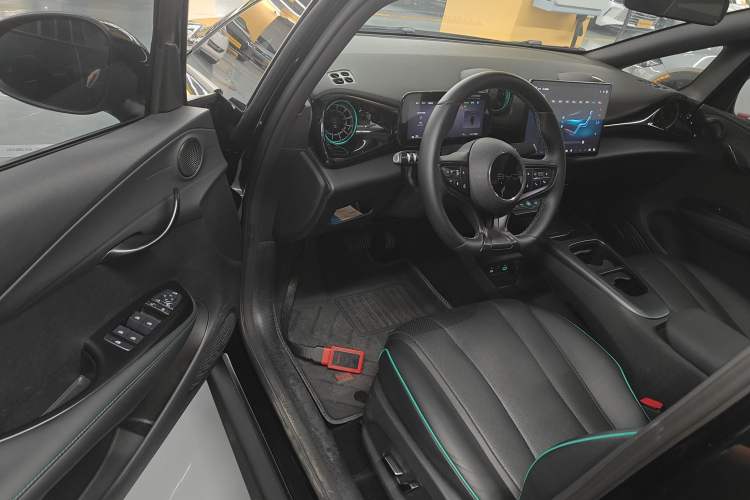 Used BYD Dolphin 2025 Intelligent Driving Version 410 km Fashion Edition
