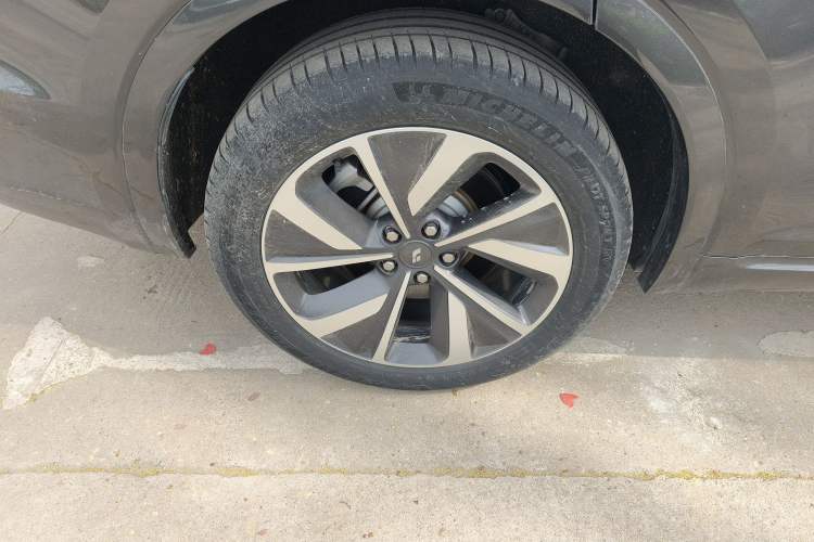 Used Li Auto ONE 2021 Extended-Range 6-Seater Version Exterior 5