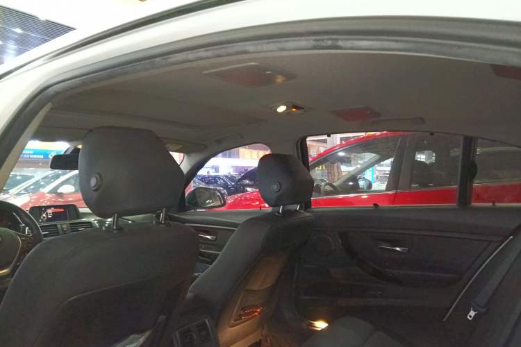 Used BMW 3 Series 2017 320Li Fashion Model Headliner