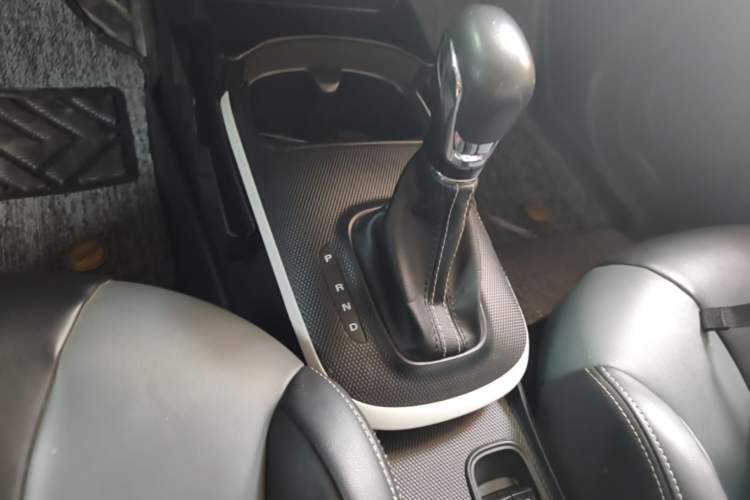 Used Roewe Clever 2022 311km QiQi BoBo Edition Gear Lever