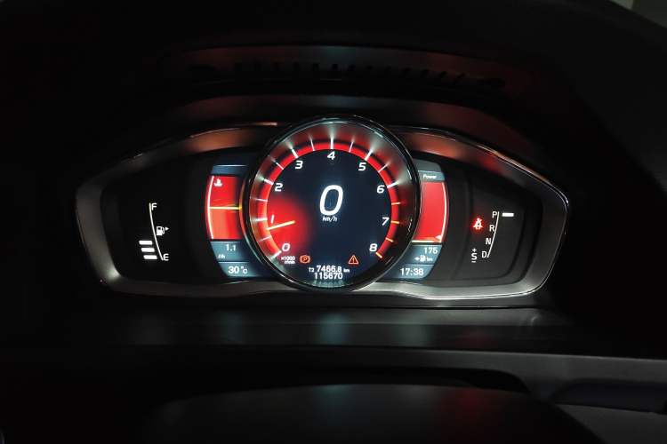 Used Volvo V60 2014 T5 Zhiya Edition