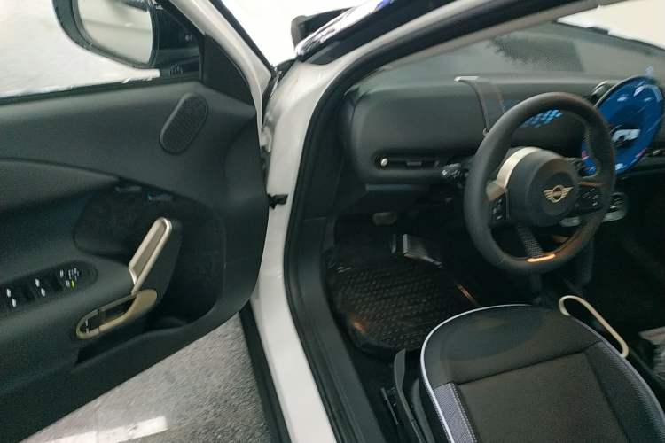 Used MINI Electric MINI ACEMAN 2024 E Grand Player