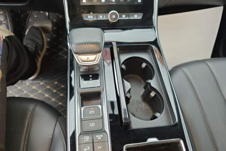 Used Roewe RX5 eMAX 2020 500 PHEV 4G-Connected Luxury Edition

