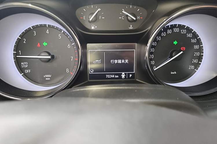 Used Buick Verano 2019 Sedan 15S Automatic Entry Model Odometer Close Up