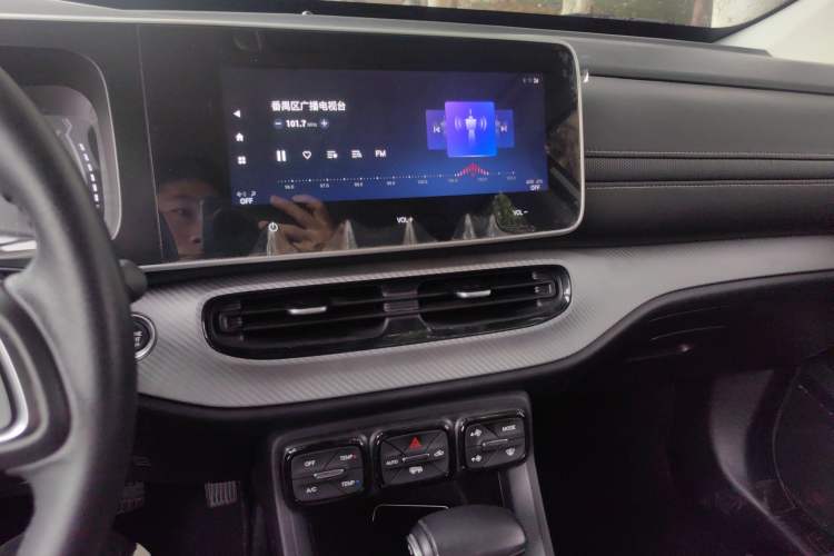 Used GAC Trumpchi GS3 2021 POWER 270T Automatic Prestige Edition Audio And AC Panel