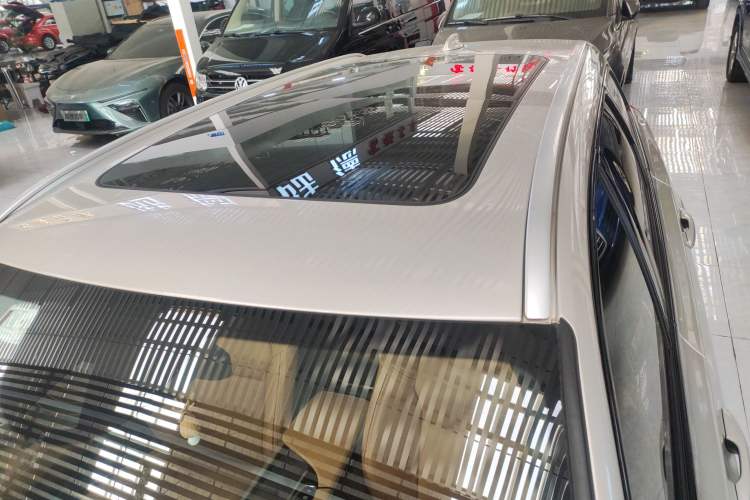 Used Volvo V90 2017 Cross Country T5 AWD Smart Range Edition