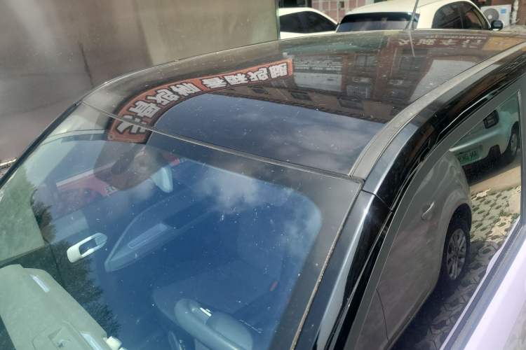 Used Chery QQ Ice Cream 2022 120km Conical Shape Lithium Iron Phosphate Roof