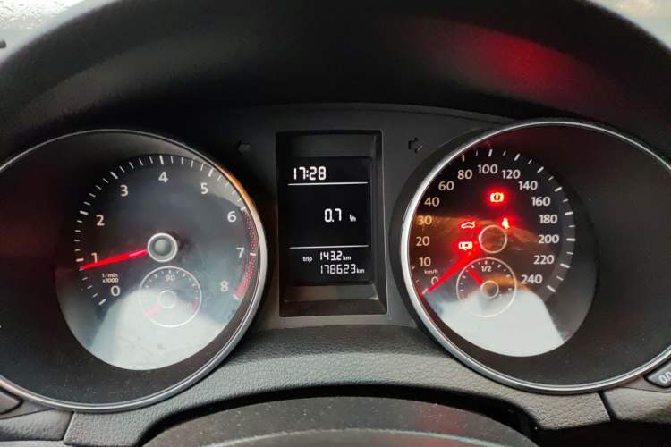 Used Volkswagen Golf 2011 1.6 Manual Comfort Model
