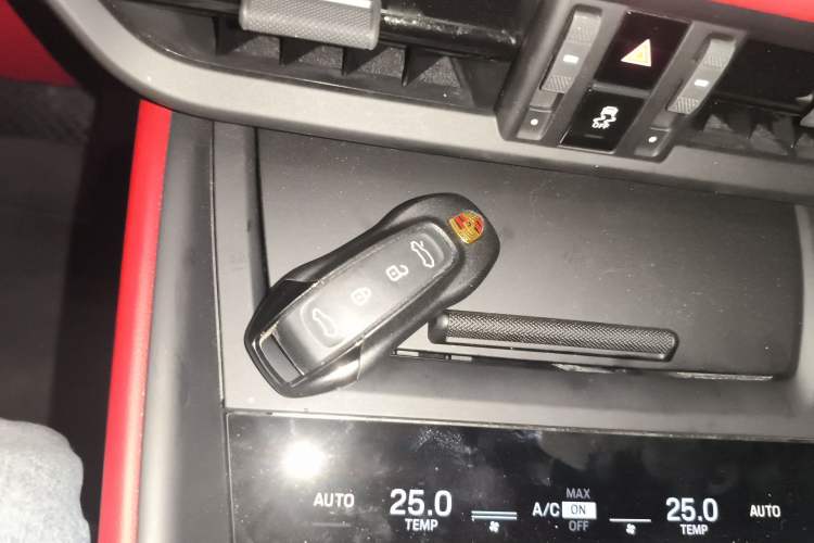 Used Porsche Macan 2024 Macan Long Range Edition Vehicle Key