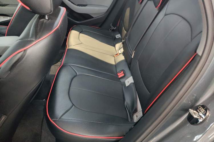 Used Audi A3 2019 Sportback 35 TFSI Fashion Edition China VI Emission Standard Left Rear Seat