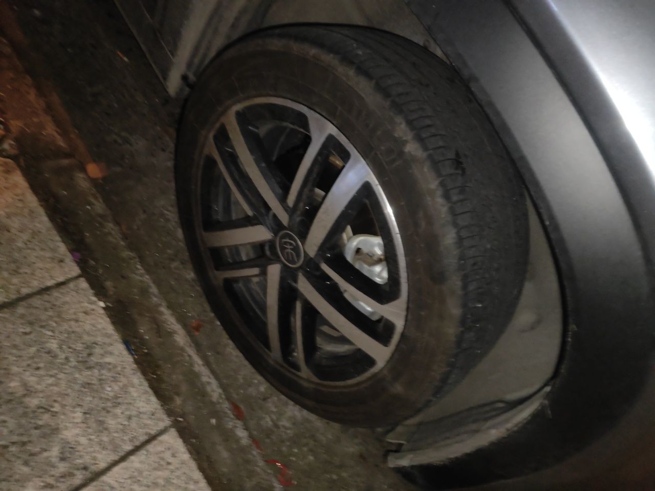 BYD Song L DM-i 2024 112 km Beyond Edition — снимка 8