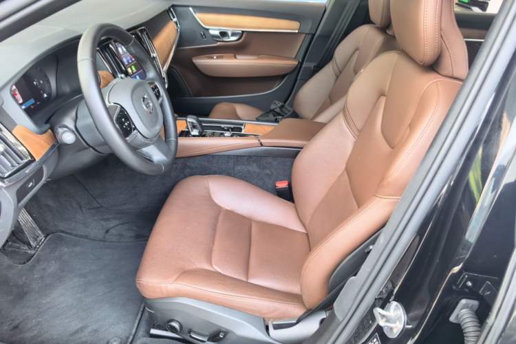 Used Volvo S90 2025 B5 Zhiyi Luxury Edition