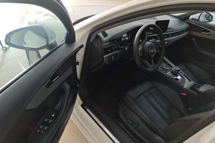 Used Audi A4L 2018 30th Anniversary Edition 40 TFSI Trendy Model