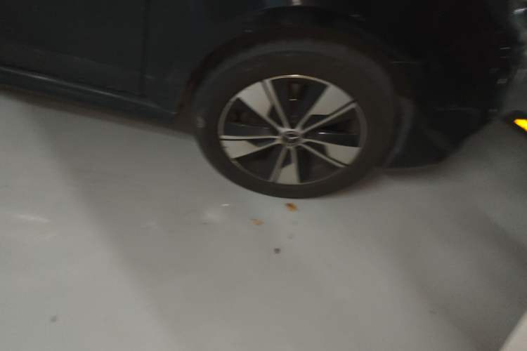 Used Mercedes-Benz V-Class 2020 V 260 L Long-wheelbase Luxury Edition Right Front Wheel Hub