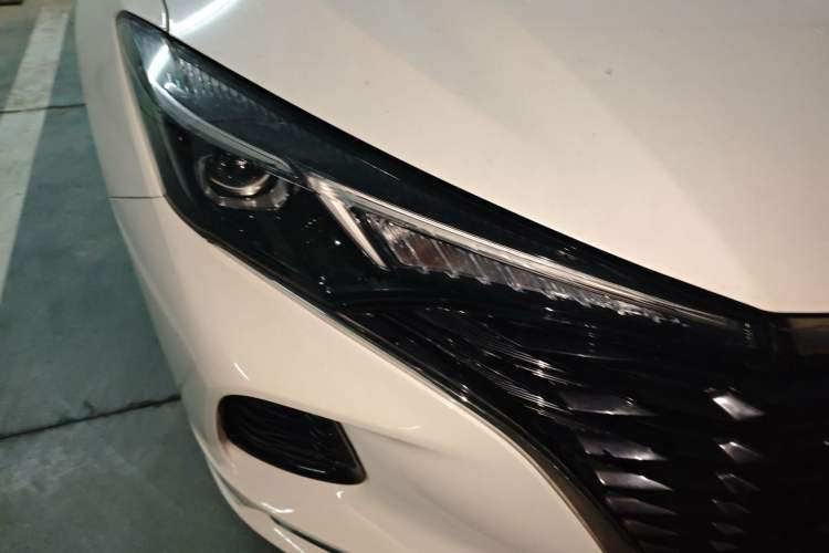 Used CHANGAN Eado 2021 PLUS Blue Whale NE 1.4T GDI DCT Prestige Model Right Front Headlight