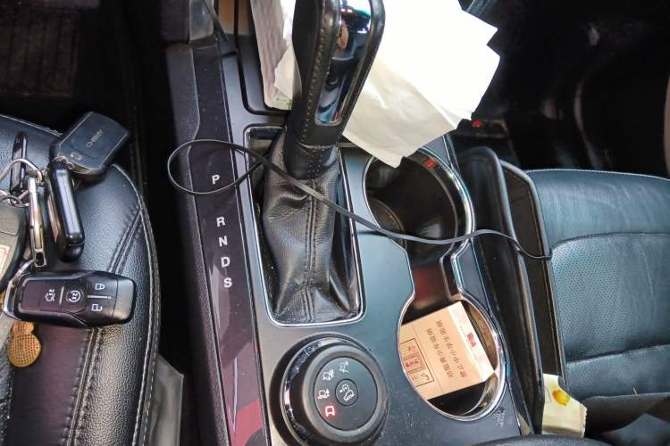 Used Ford Explorer 2016 2.3T Elite Edition Gear Lever