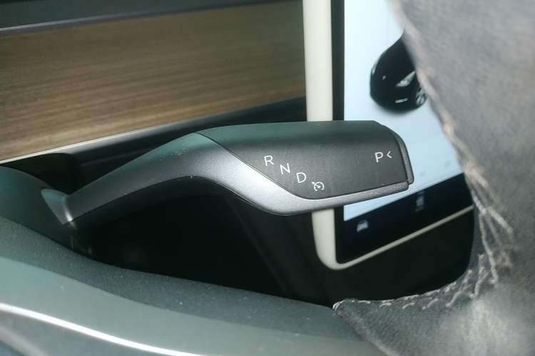 Used Tesla Model Y 2021 Standard Range Rear-Wheel Drive Version
