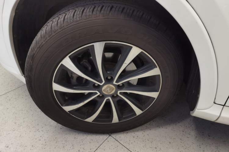 Used Zotye SR7 2016 1.5T Manual Cube Heart Edition China V Standard