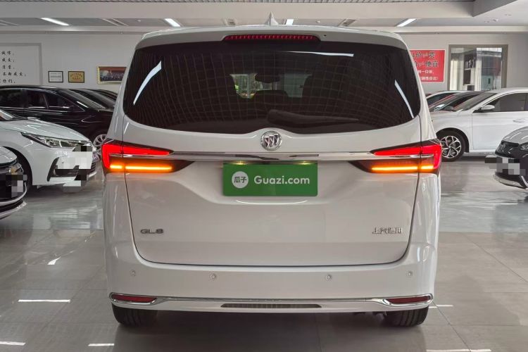 Used Buick GL8 2023 Facelifted Land Cruiser Executive Luxury Version Rear