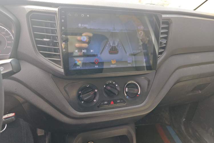 Used Wuling Hongguang V 2022 1.5L Jingqu Edition Enclosed-Window Vehicle with Electric Power Steering LAR