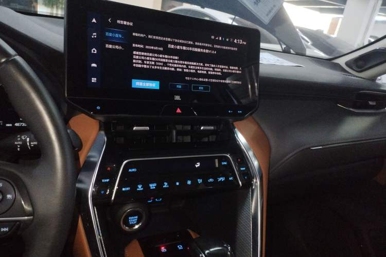 Used Toyota Venza 2022 2.0L CVT Four-Wheel Drive Supreme Edition Audio And AC Panel