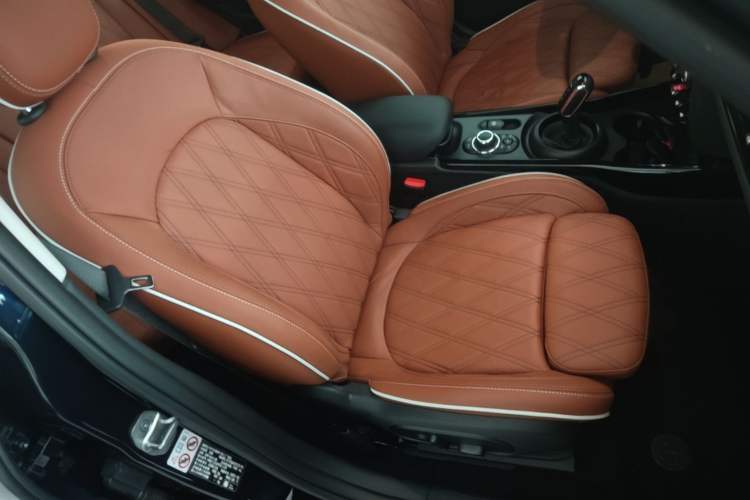 Used MINI Clubman 2022 Facelift 1.5T COOPER Connoisseur Right Front Seat
