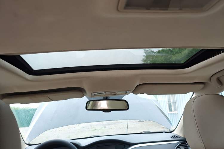 Used Bestune B70 2014 2.0L automatic luxury version