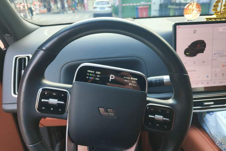 Used Li Auto L8 2023 Pro Model
