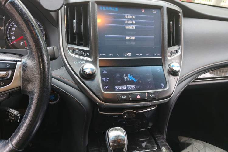 Used Toyota Crown 2015 2.0T Luxury Edition Audio And AC Panel