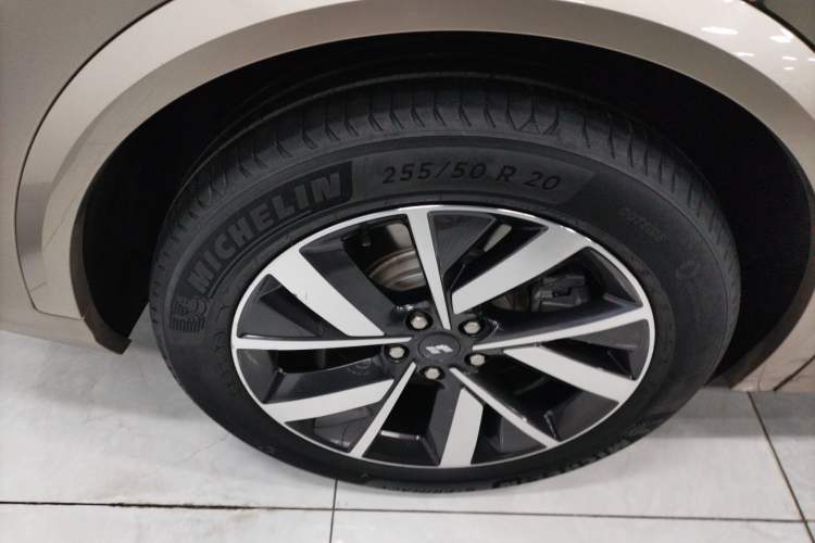 Used Li Auto L8 2023 Max model