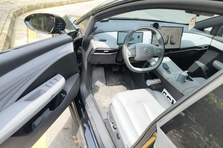 Used Nissan N7 2025 510 Pro Driver Seat