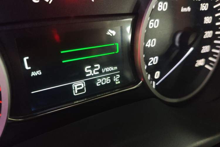 Used Nissan Sylphy 2022 Classic 1.6XL CVT Luxury Edition Odometer Close Up