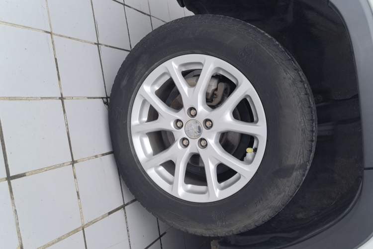 Used Jeep Cherokee 2016 2.4L Leading Edition Right Rear Wheel Hub