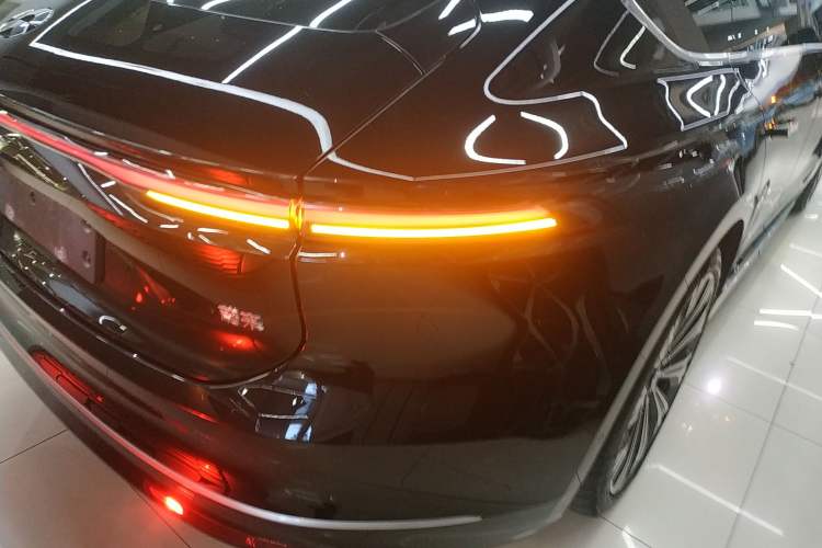 Used Nio ET9 2025 100kWh Signature Edition
