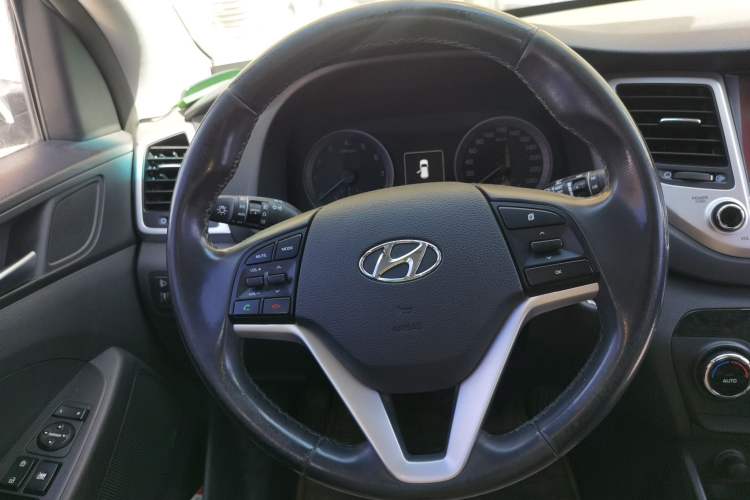 Used Hyundai Tucson 2015 1.6T Dual-Clutch Two-Wheel-Drive Smart Model