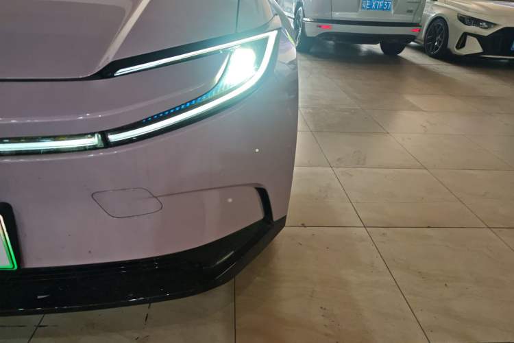 Used Toyota bZ5 2025 Model 550 PRO Smart Driving Edition
