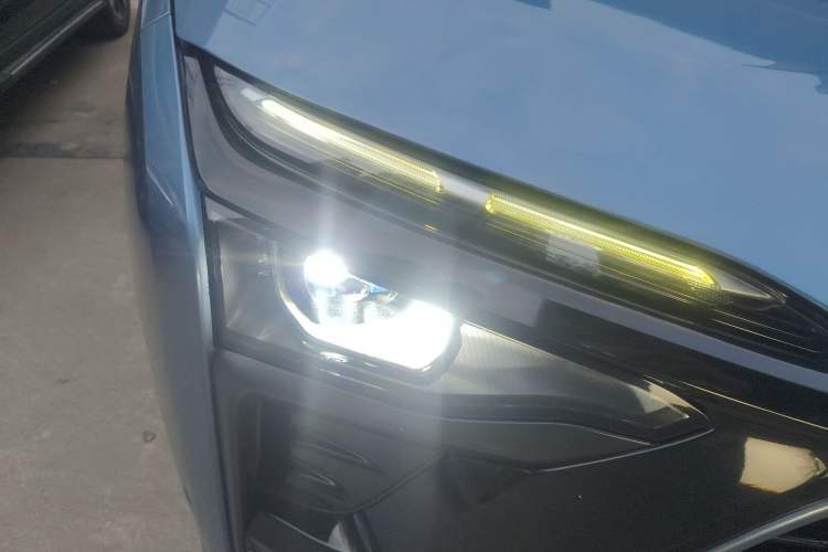 Used Nio ES8 2018 355 km Base Version 7-Seater Edition