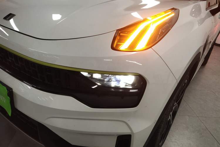 Used Lynk & Co 05 2020 2.0TD Two-Wheel Drive Shine Halo