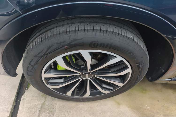 Used Wey Mocha 2021 2.0T Two-Wheel-Drive Ultra-Strong Version Left Front Wheel Hub