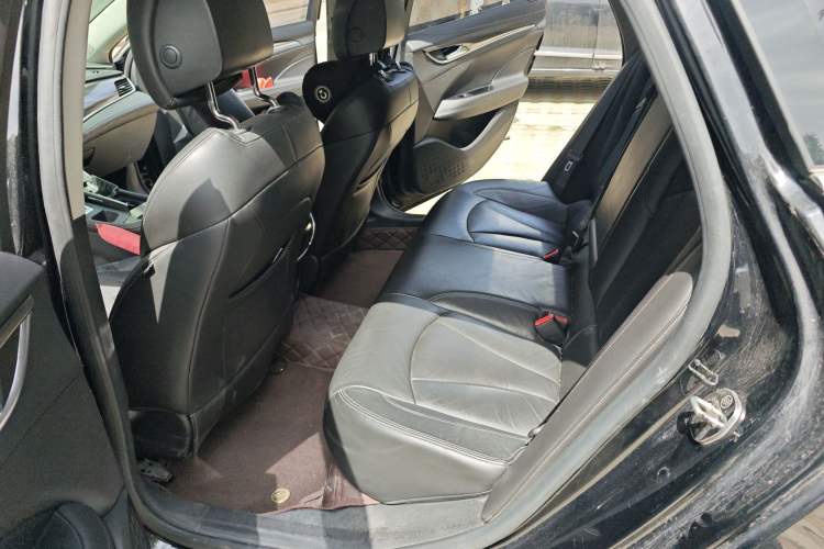 Used Buick LaCrosse 2016 Revised Version 28T Elite Edition Left Rear Seat