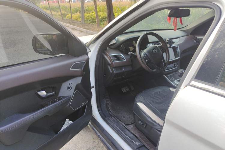 Used Land X7 2015 2.0T Panoramic Prestige Edition Driver Seat